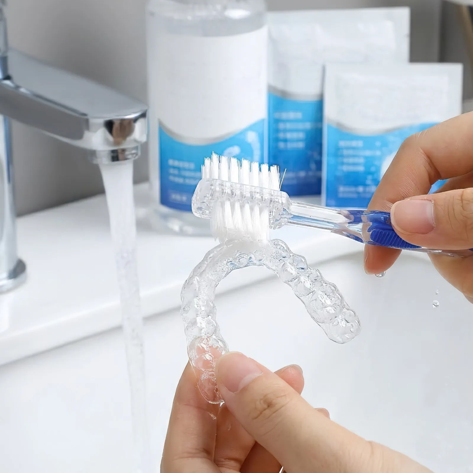 2Pcs Double-Headed Denture Brush for False Teeth Cleaning Firm Nylon Bristles Non-Slip Handle Gentle Effective Stain Removal