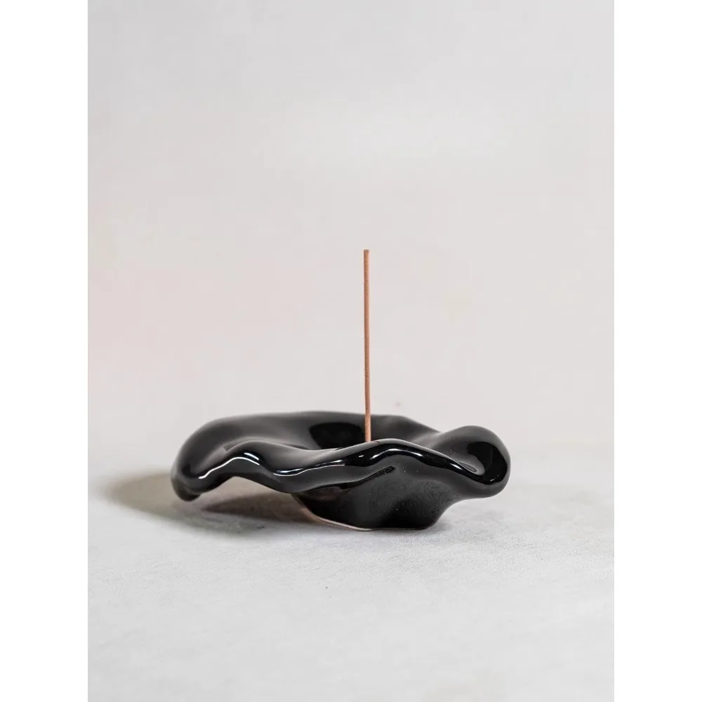 Nordic simple medieval incense seat incense holder light luxury wrinkled aromatherapy niche sculpture art ornament