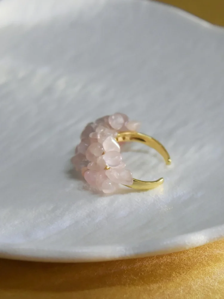 Exaggerated Feng Ui…