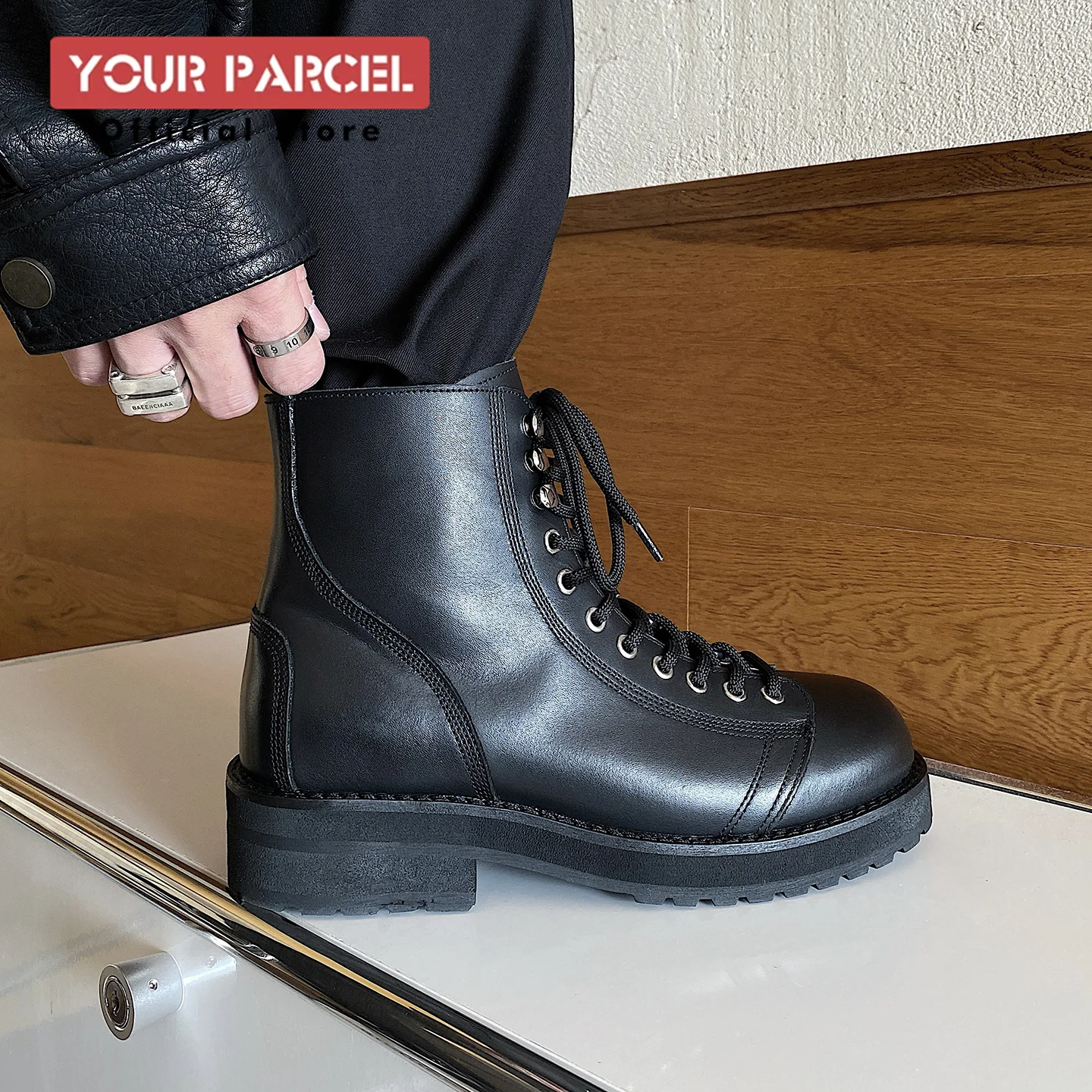 أحذية جلدية قصيرة برباط أسود للرجال بتصميم سحاب جانبي كبير الرأس وسحاب جانبي للدراجات النارية تعمل أثناء التنقل في الهواء الطلق