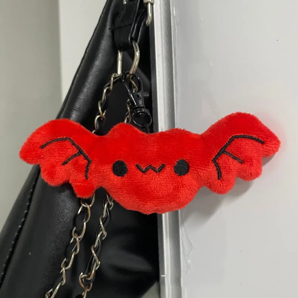 Nuovo portachiavi farcito con pipistrello in peluche, mini bambola di peluche, ciondolo per borsa di Halloween, accessorio chiave multicolore
