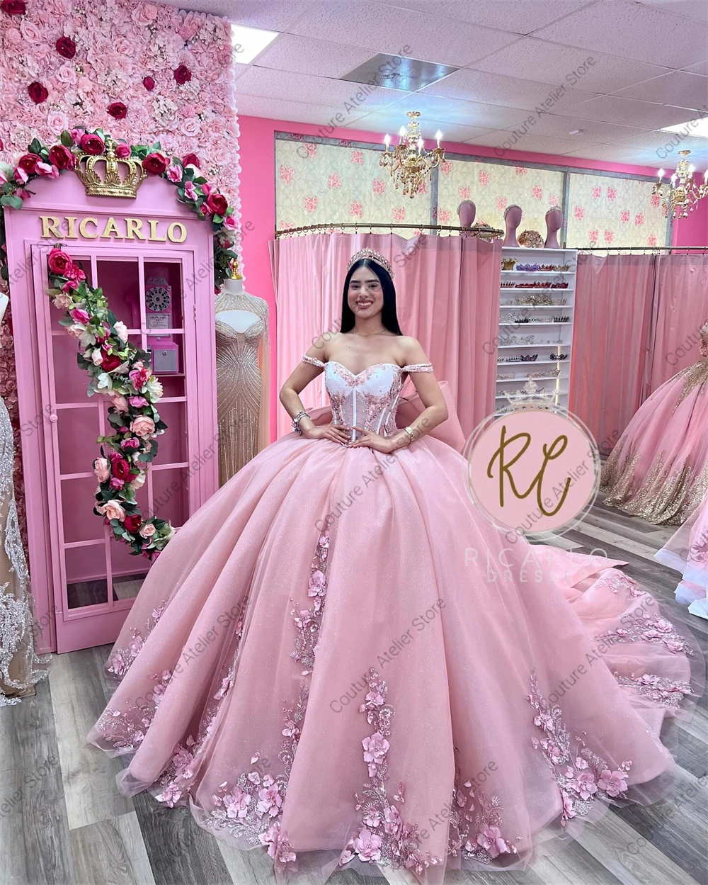 Księżniczka Różowy gorset z kwiatami 3D Suknia balowa Luksusowa suknia balowa z odkrytymi ramionami Sweet 15 Dress vestidos de 16. Dostosowane