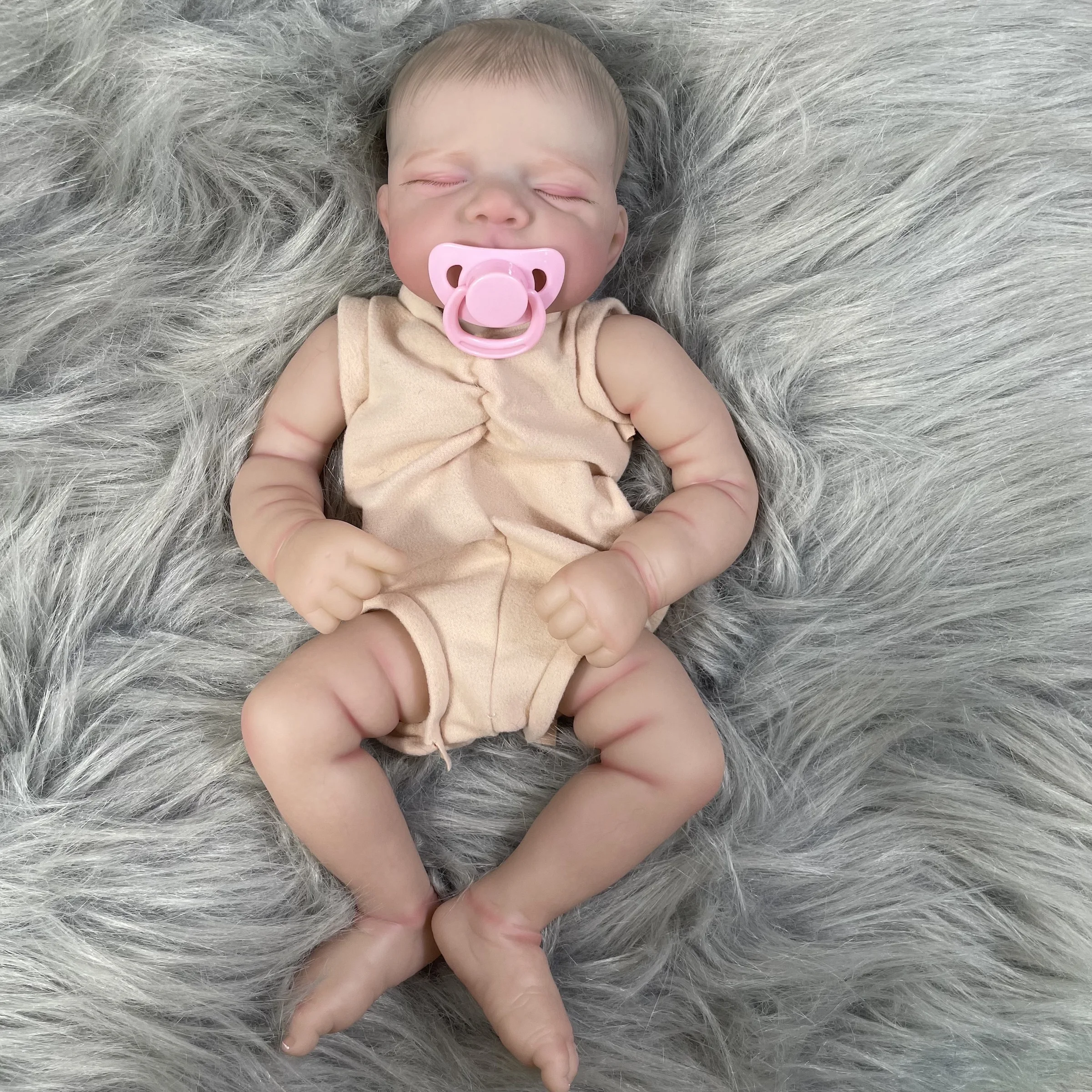 Kit de muñeco realista de vinilo ya pintado de 18 pulgadas, piezas de muñeca de piel pintadas en 3D de tacto suave realista Pascale con cuerpo de tela