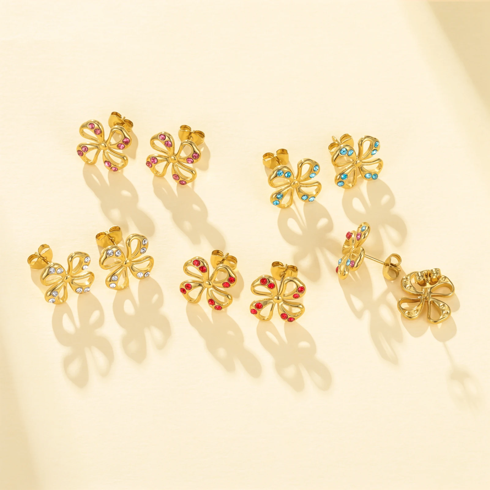 Eueavan Edelstahl Vierblättriges Kleeblatt Strass Ohrstecker Glücksbringer Zierliche Ohrringe Schmuck für Frauen Jubiläumsgeschenk – Detail 7