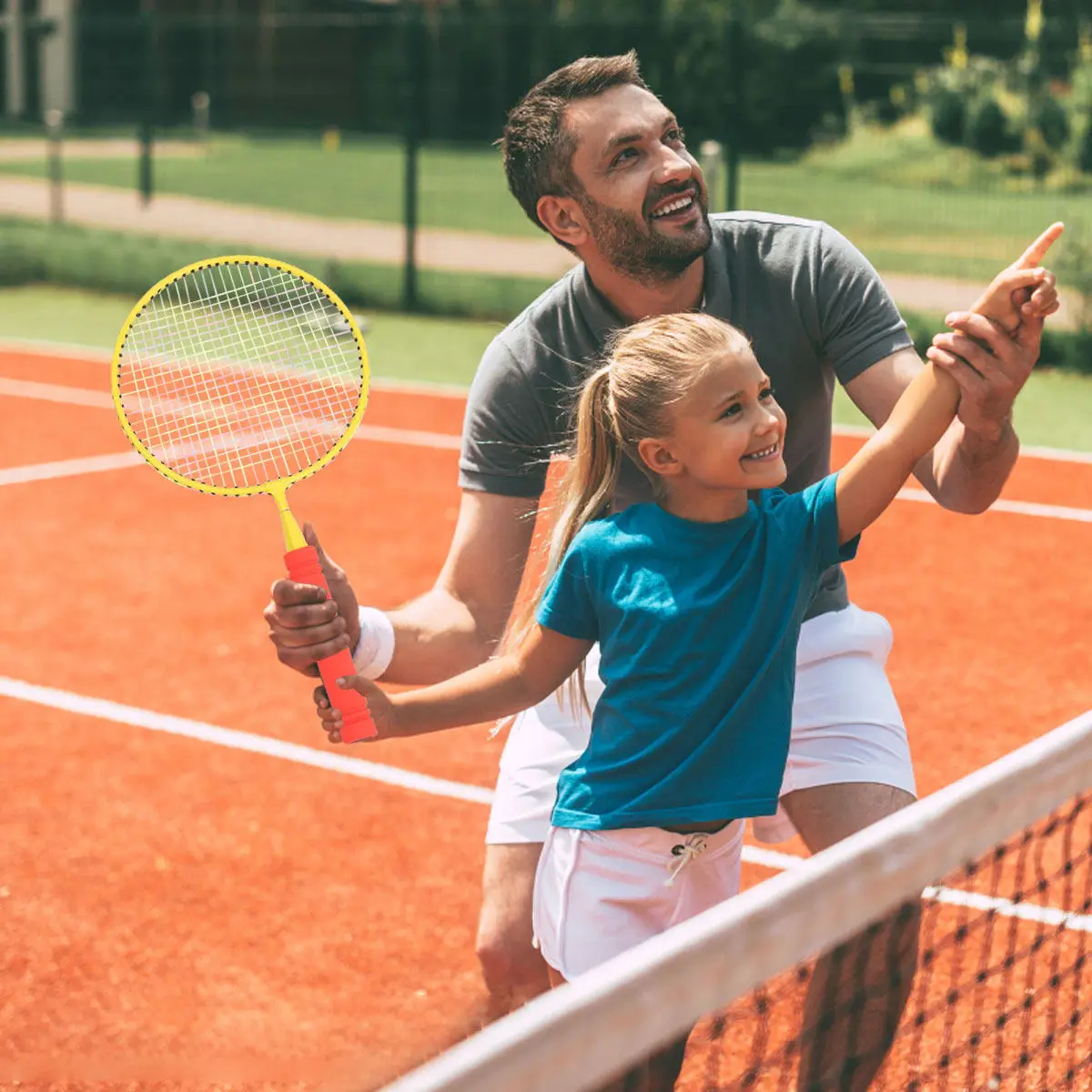 1Set Badminton Rackets for Kids Lightweight Non-Deformable Design Ideal for 3-8Y Children Outdoor Exercise Reaction Training