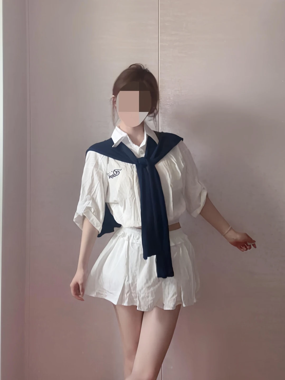 韓国風ポロネックシャツとショートスカートのセットアップ レディース 夏新作 カジュアルファッション 個性的なツーピースセット ハイウエスト 無地 1