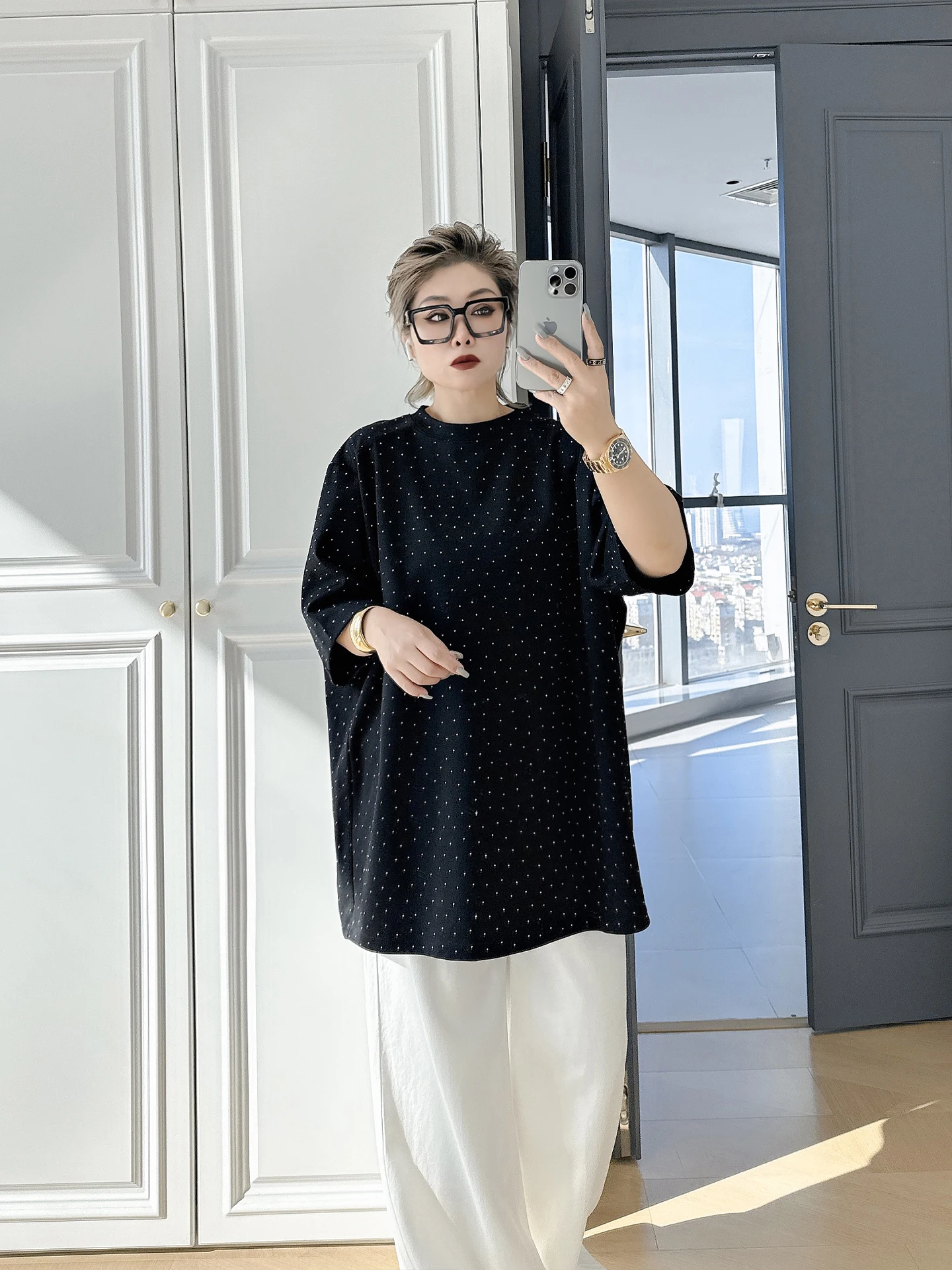 

Модная женская футболка большого размера со стразами, с коротким рукавом, свободного кроя, скрывающая недостатки фигуры, повседневный трендовый топ