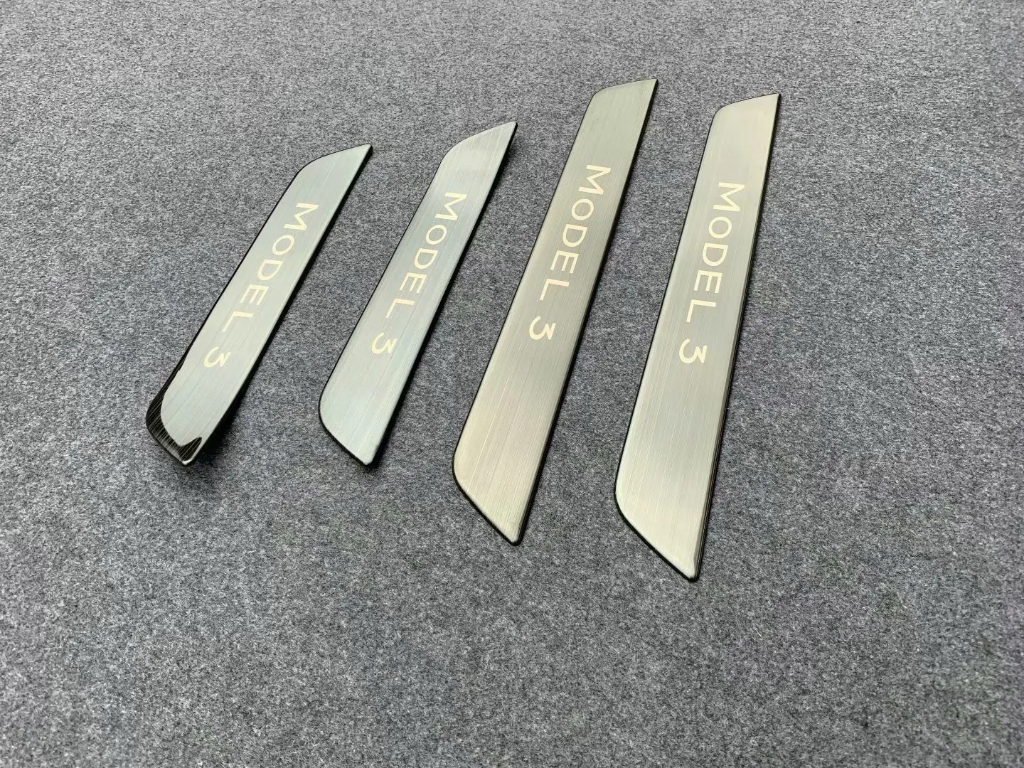 

For Tesla Model 3 2017 2018 2019 Car Exterior Door Sill Plate Threshold Scuff Molding Cover Trim Stainless Steel Accessories
