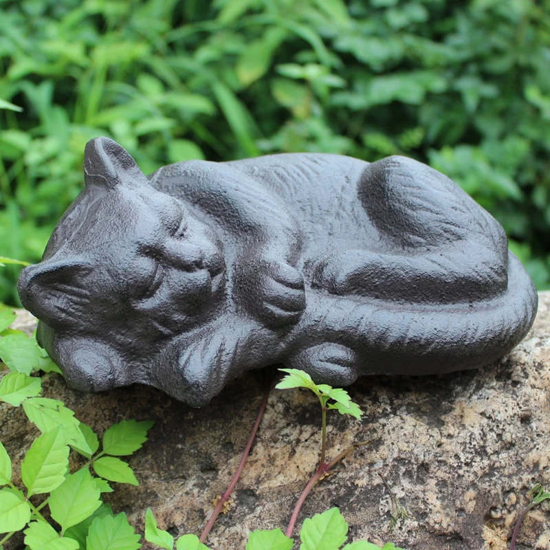 

Vintage creative and personalized cast iron crafts, bar clubs, courtyard gardens, sleeping cat decorations