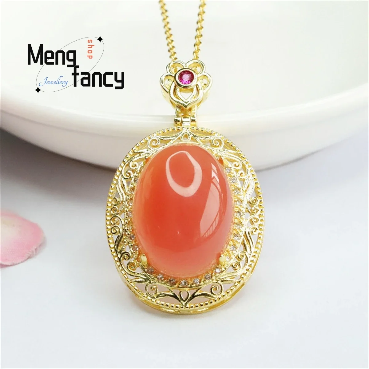 

Natural Salt Source Agate Pigeon Egg Pendant Simple Generous Personalized Charm Fashion Light Luxury Versatile Exquisite Jewelry