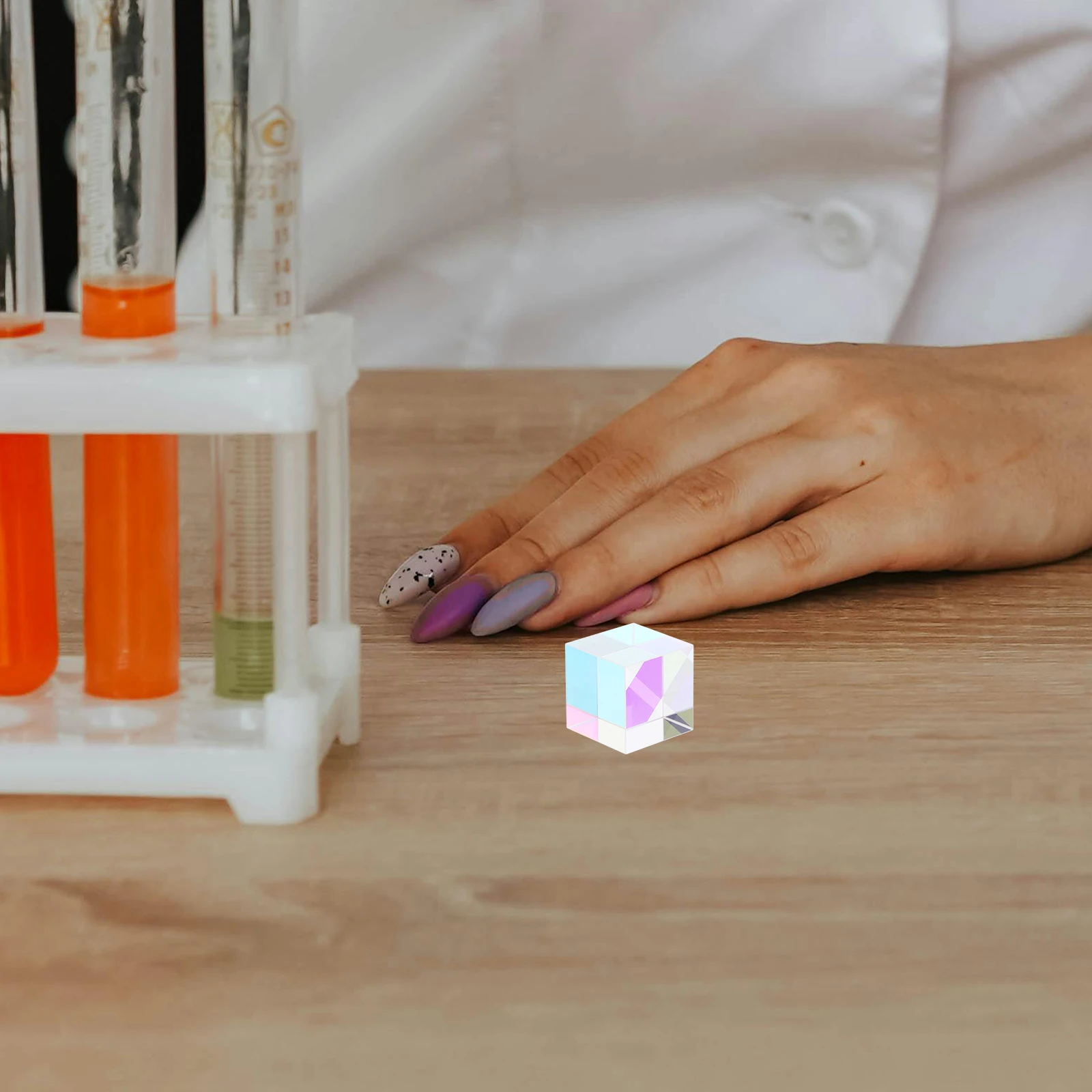 

Colored Cubic Optical Glass Garden Sun Catcher Mini Transparent Prisms for Science