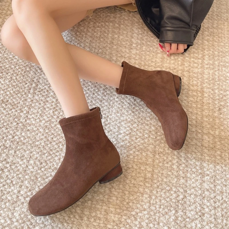 2025 جديد منتصف الكعب النساء الجلد المدبوغ حذاء من الجلد الشتاء موضة أحذية مكتنزة للمرأة أحذية أنيقة الثلوج تشيلسي أحذية بوت قصيرة دي Mujer