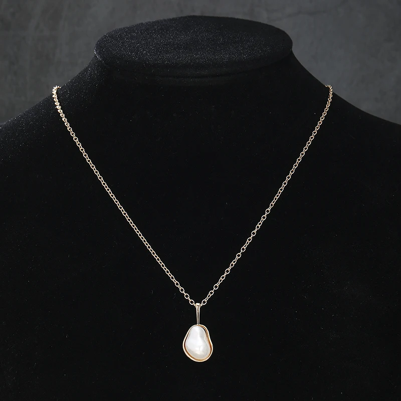 Exquisite Women's Irregular Style Artificial Pearl Pendant Necklace Suitable Daily Wear Beach Vacations and Bridal Jewelry Gifts