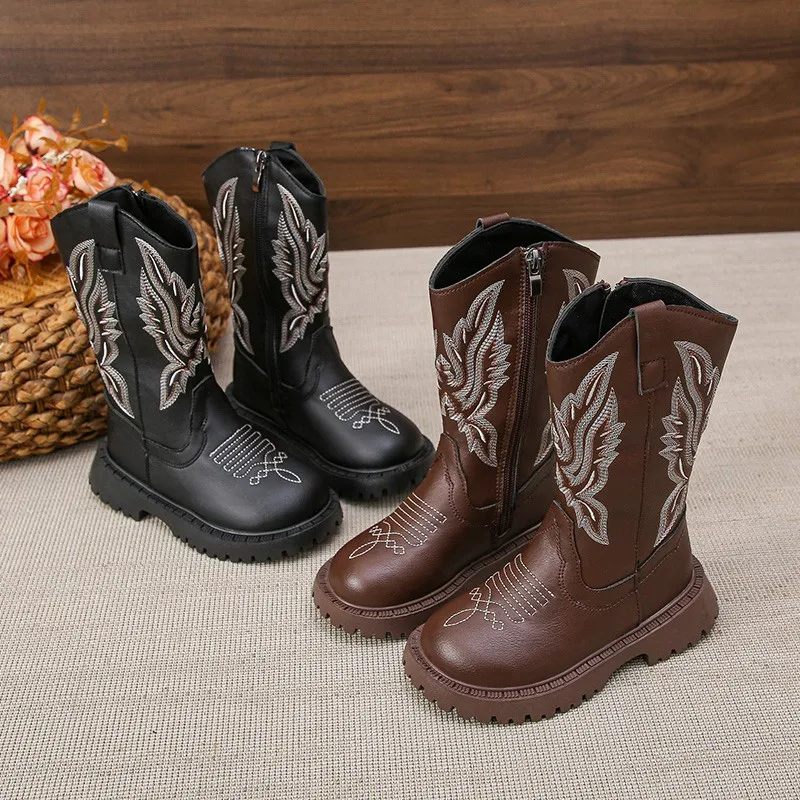 Embroidery Design for Children's Thick-soled Boots in Autumn Winter Girls' Boots with Round Head and Soft Leather Fashion Boots