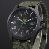 Students XINEW 2228 Brand Watches Montre Homme Men Fashion Nylon Band Sports Date Quartz Watch Erkek Barato Saat Reloj Hombre