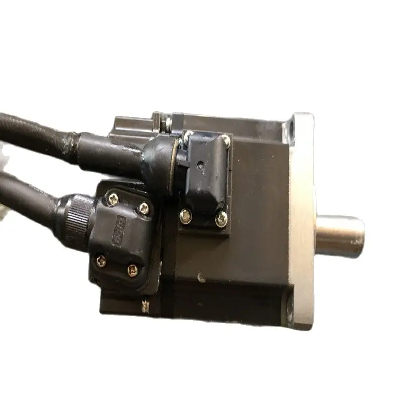 متوفر محرك سيرفو HF-KP23 بحالة جيدة #1