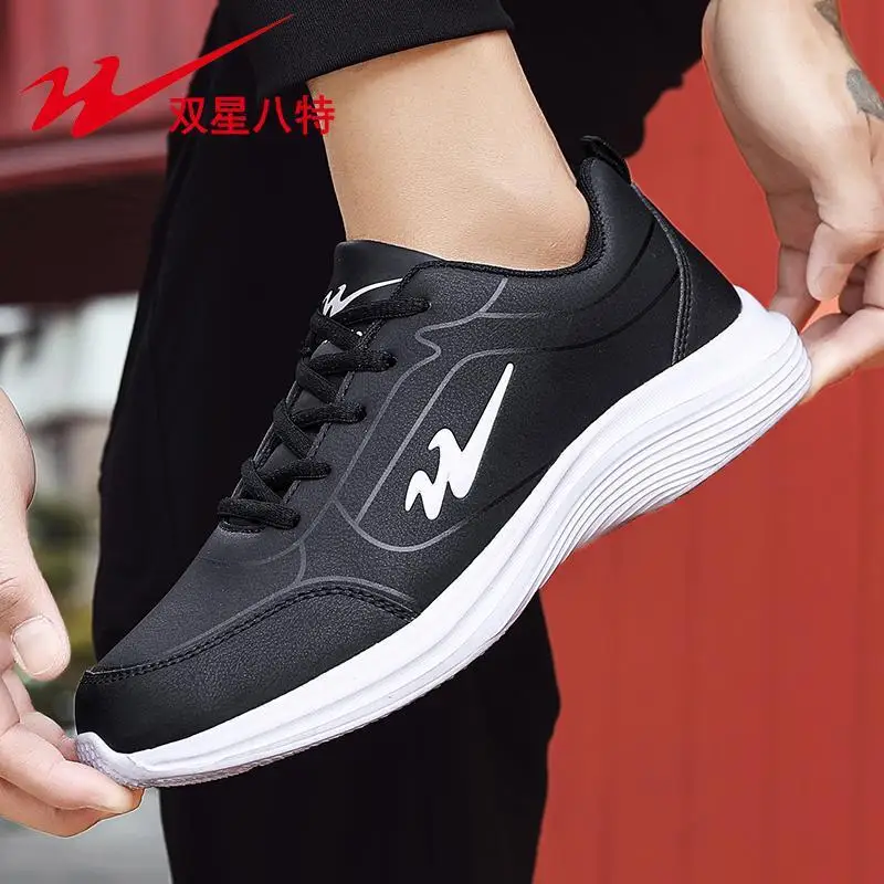 

Новые летние мужские кожаные туфли, водонепроницаемые, легкие, дышащие кроссовки, нескользящая повседневная спортивная дорожная обувь с мягкой подкладкой