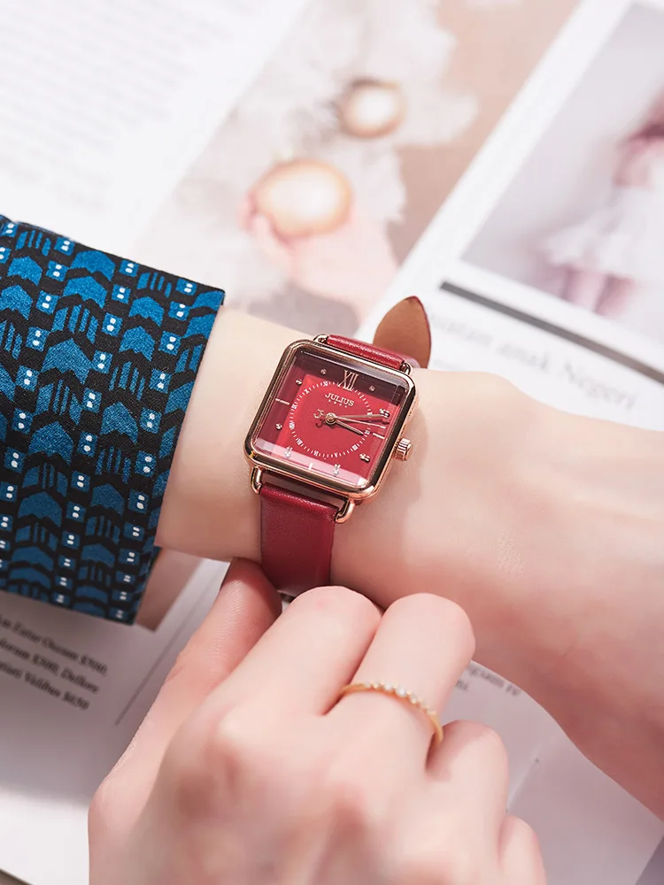 ساعة نسائية، بسيطة وأنيقة، طراز ريترو مربع جديد 2026، حزام جلدي صغير ورائع، اختيار راقي. #4