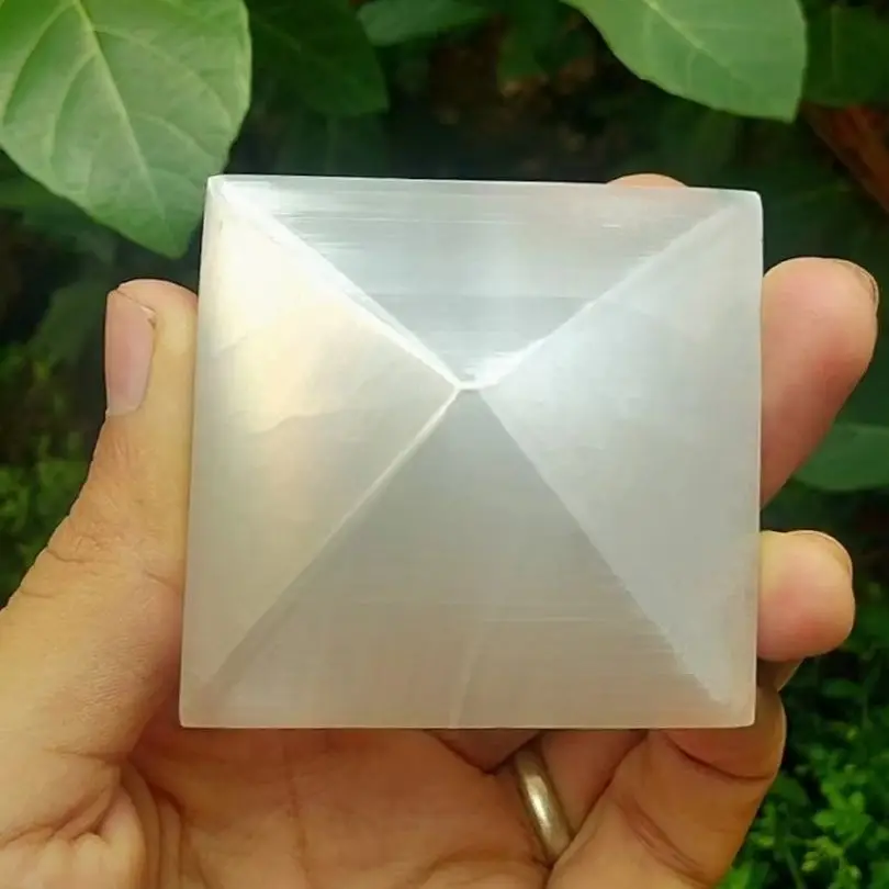 Natural White Selenite Pyramid Shaped Crystal Carving Clear Reiki Healing Meditation Crystal Gypsum Office Decor