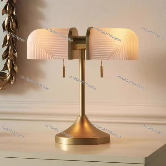American retro study work reading desk lamp old Shanghai Republic of China decoration bank eye protection bedroom desk