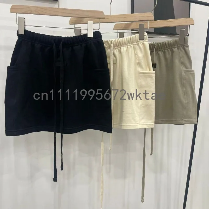 

Юбка-шорты 25SS Classic Brand для женщин, роскошный дизайн, с двойным рядом букв и резиновой полосой с логотипом, модная короткая юбка до середины бедра