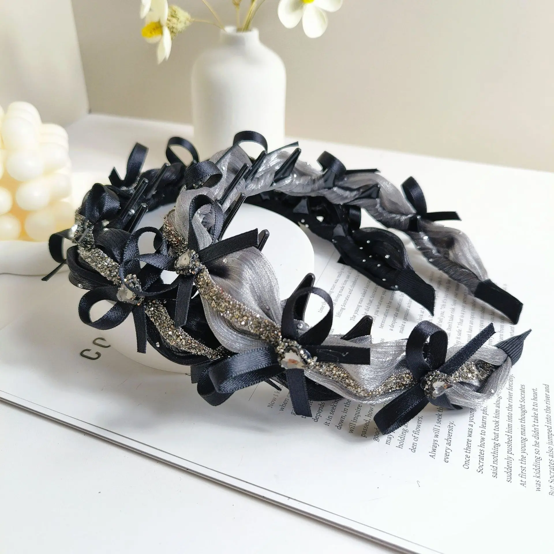 

Mesh dual color high-end bow headband with high cranial atmosphere and pressure, versatile, elegant and fashionable headband