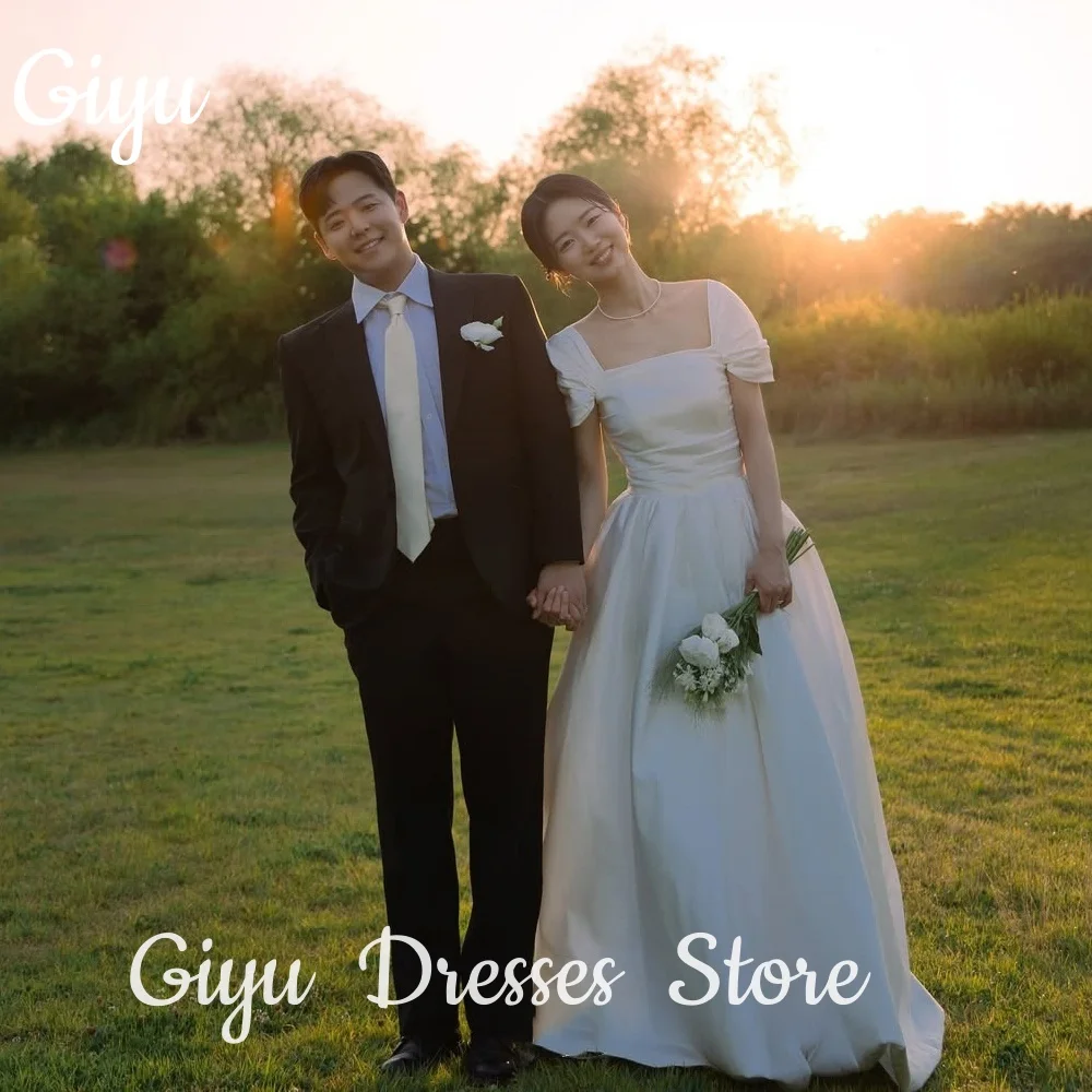 

Giyu Simple Short Sleeves Wedding Dresses Square Collar Korea Photoshoot Bridal Gowns Corset Floor-Length Customized 웨딩드레스 2025