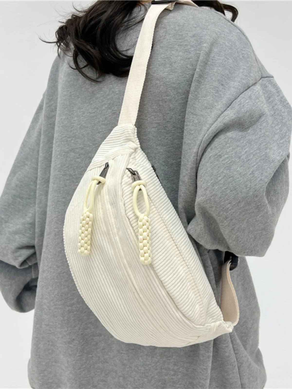 トレンディなキャンバスクロスボディバッグかわいい小胸バッグカジュアルピュアカラージッパー開閉レディースバッグレジャーシナリオ用