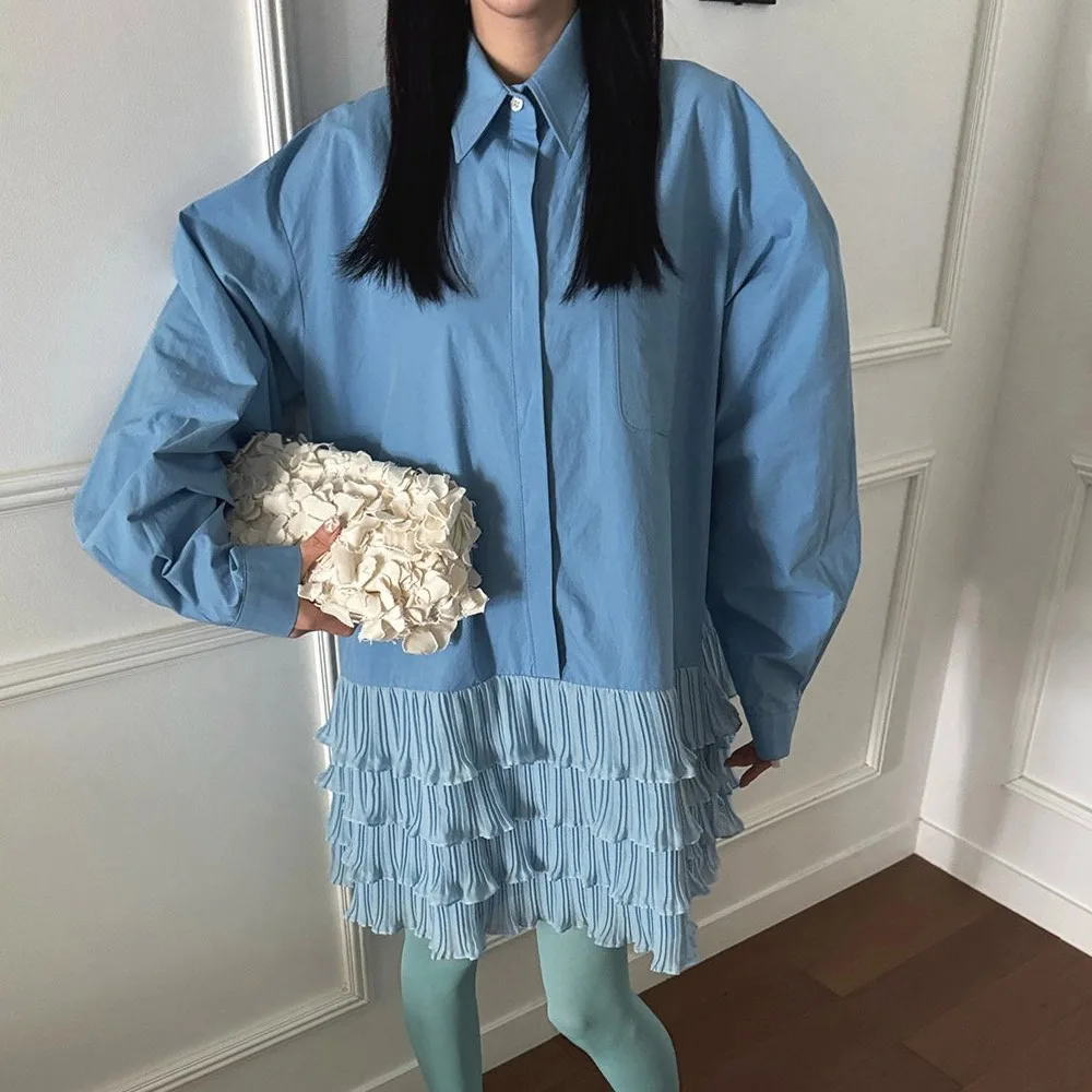 Outono feminino coreano dongdaemun nicho design sentido, cor contrastante emenda bolo camisa vestido