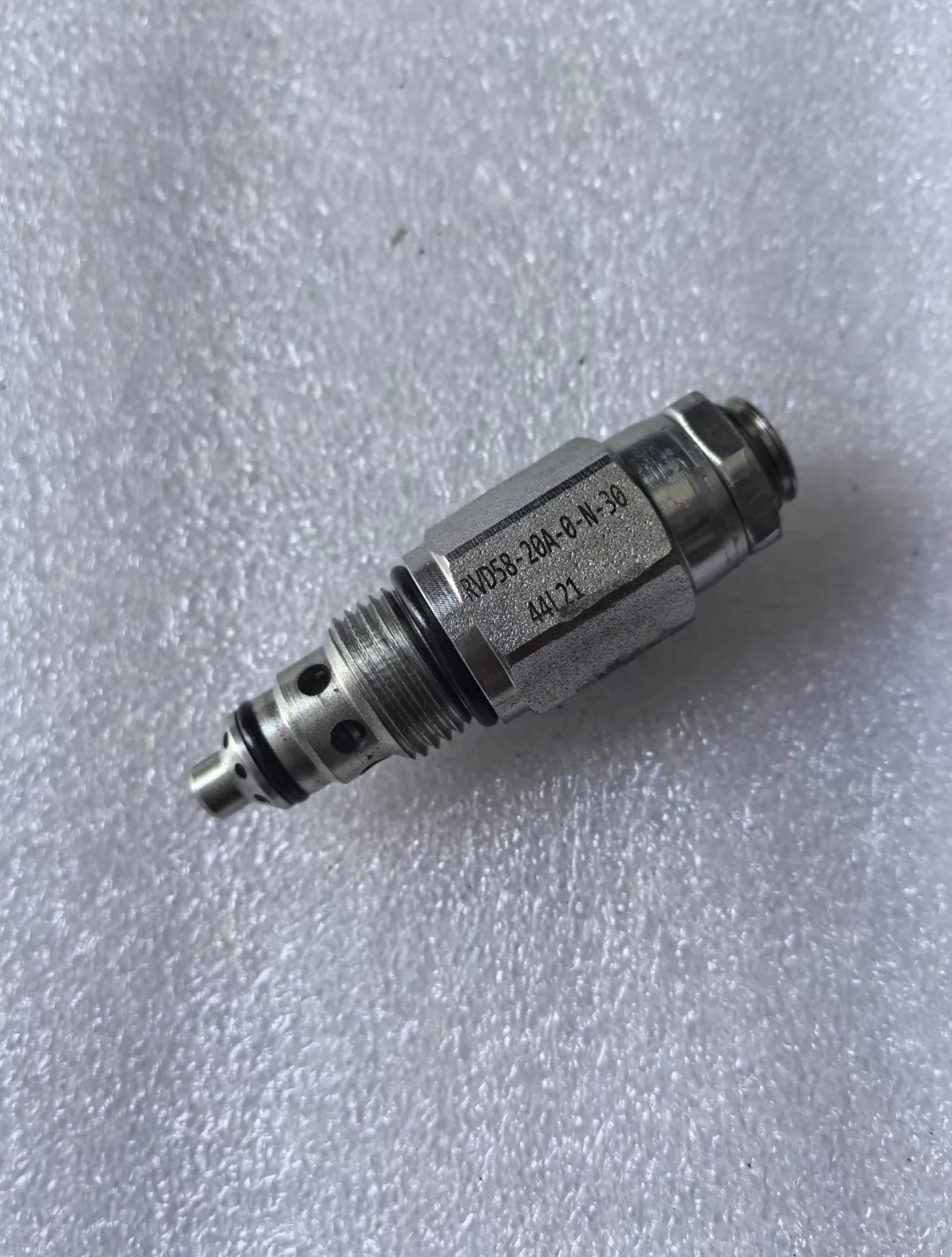HydraForce RVD58-20A-O-N-30 plug-in valve overflow valve, original stock