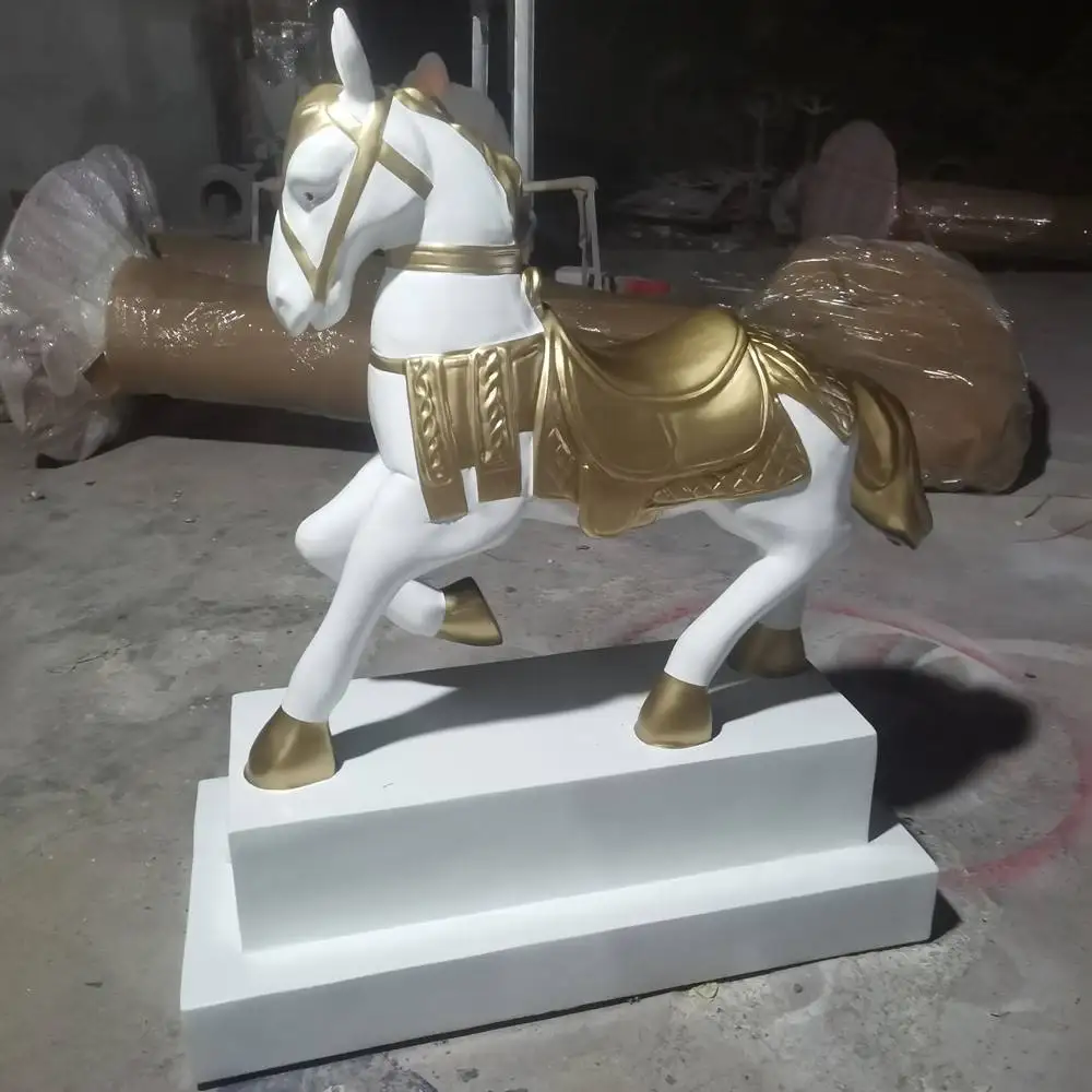 High quality custom factory handmade production of large glass fiber horses for daily life, event parties, commercial decoration