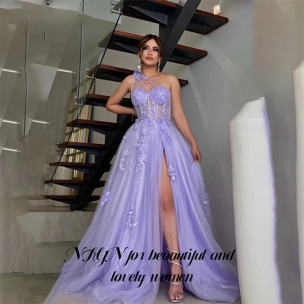 

NFYN 3D Flower Tulle A Line Prom Dress Sweetheart Lilac Evening Dress One Shoulder Side Split فستان سهرة Party Dress Customized