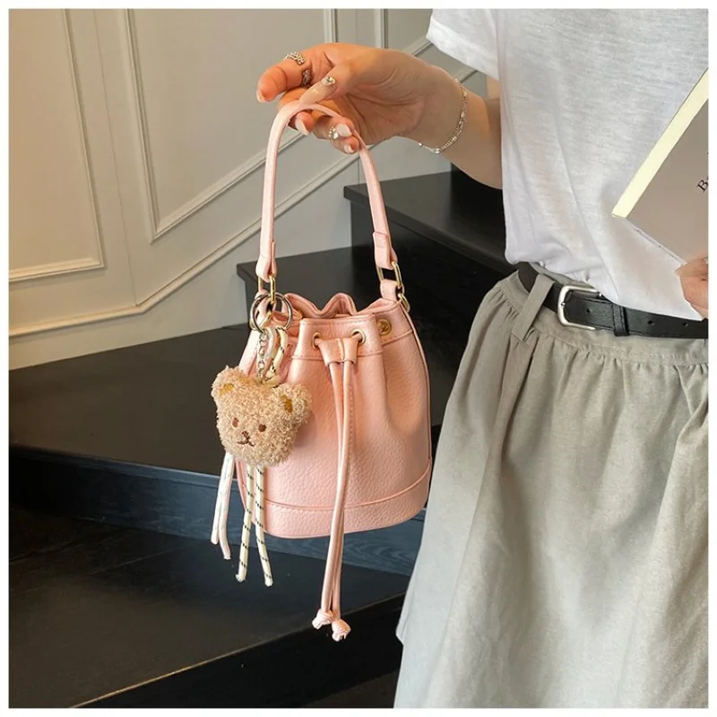 حقيبة ماسنجر نسائية راقية مصنوعة من الجلد الصناعي معززة باريس كاجوال عتيقة واسعة على الطراز اليومي  #3