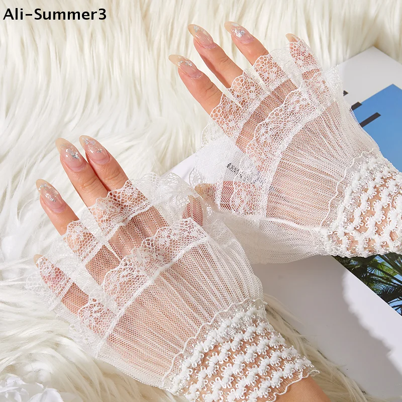【Ua】1Pair Nail Photo Glove Beautiful Gentle Fake  Decorative Lace Flare Cuffs  Sexy Nail Art Accessories Photography Props