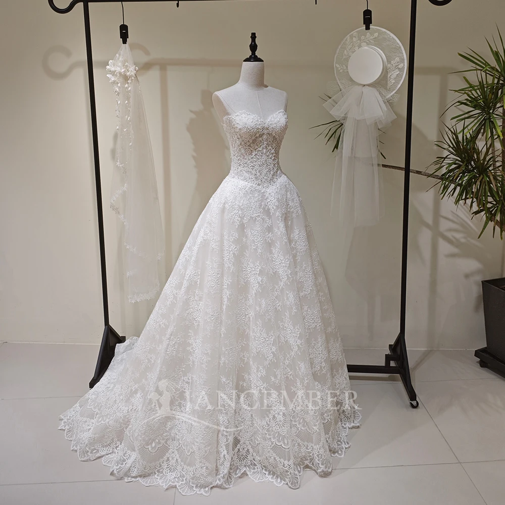 Timeless Wedding Dress Ivory Lace A Line Customized Detachable Sleeves Sweetheart Appliques Court Train robe de mariée