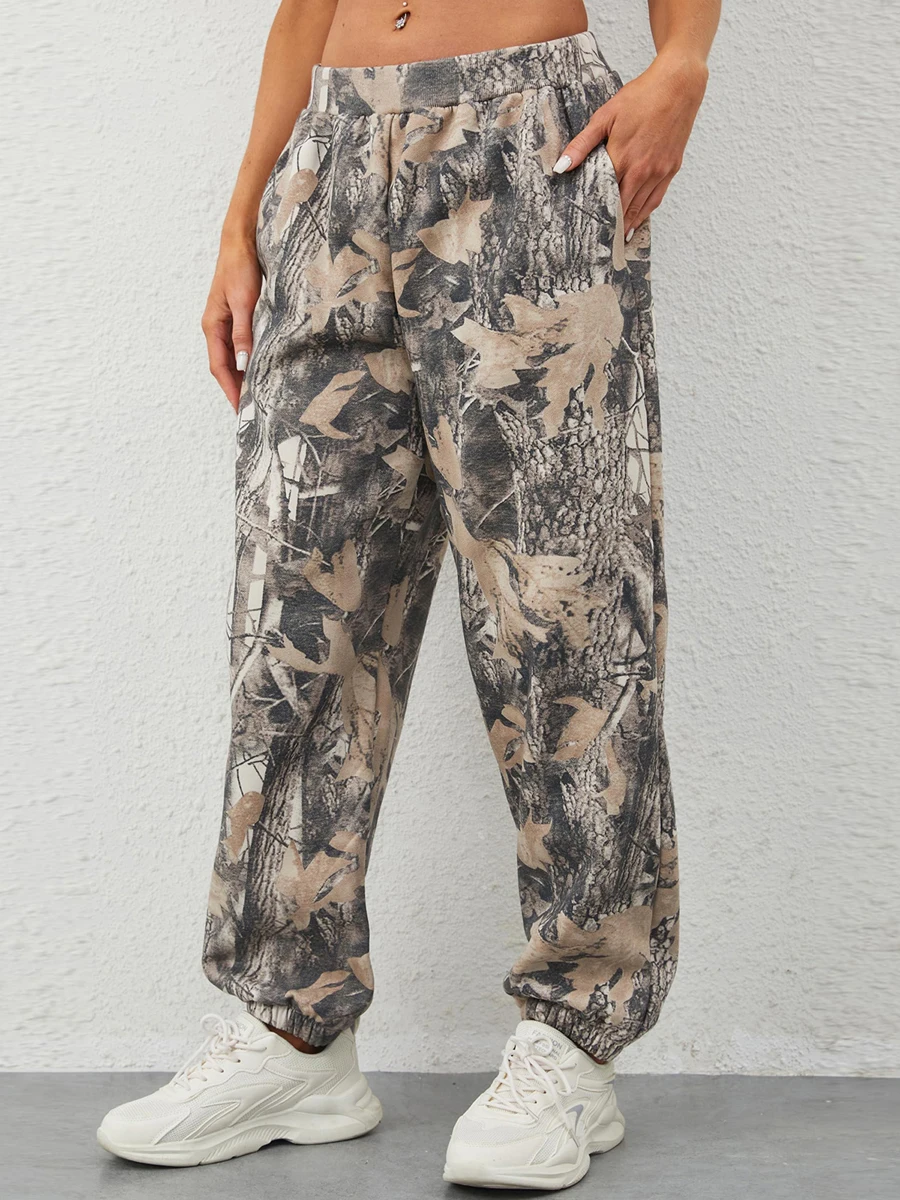 Women Joggers Camouflage Print Drawstring Waistband Casual Pull On Athletic Pants with Side Pockets and Ribbed Cuffs