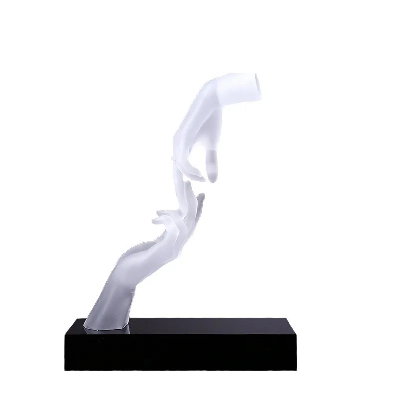 

Holding hands with children Glazed Art Hotel Wedding souvenirs