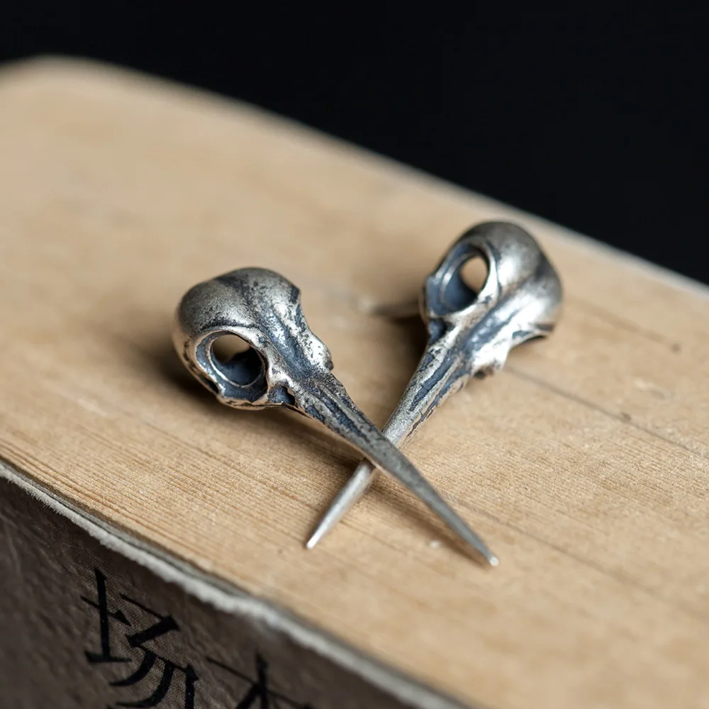

Vintage Silver Color hummingbird cranium Stud Earrings For Men Women Unisex Crow Skull Earrings Unisex Jewelry Gifts