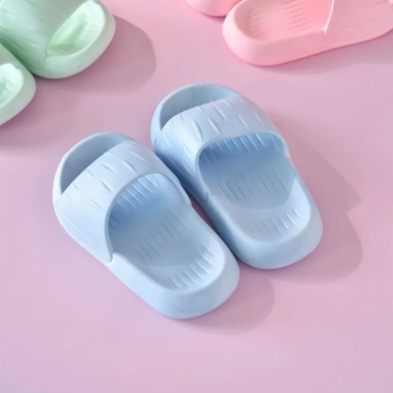 Kids' Cloud Soft Non Slip Indoor Slippers Unisex All Season Cushioned House Shoes for Children Soft Sole Toddler Slippers