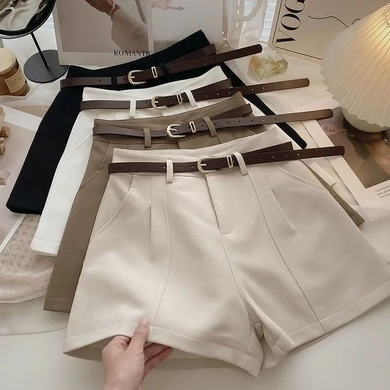 Image of Weiße Shorts mit hoher Taille für Damen, Frühling und Sommer, neuer Stil, Anzughose mit weitem Bein, lockere, vielseitige Oberbekleidung, modische Freizeithose