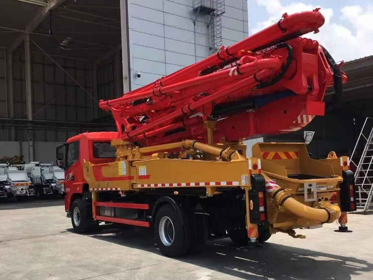 Bomba de hormigón con brazo articulado montada en camión de 37 m, caudal de 160 m³/h, diésel para construcción de grandes presas y estaciones de bombeo, equipo de servicio pesado