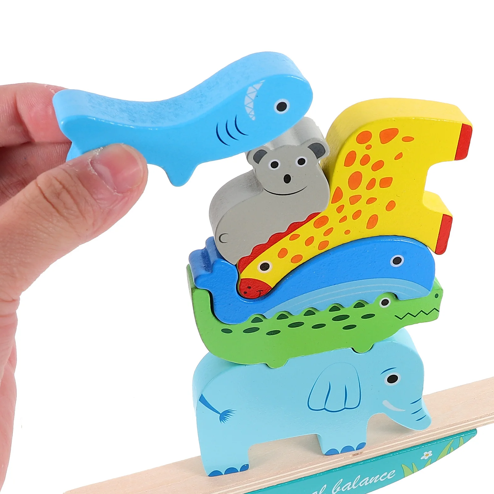 مجموعة واحدة من ألعاب التراص الخشبية على شكل رسوم كرتونية للأطفال الصغار كتل الخيال والمهارات الاجتماعية كتل التوازن