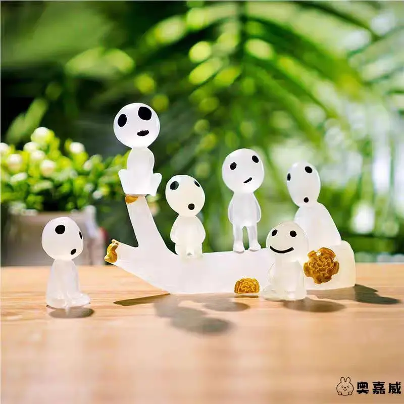 10Pcs Luminous Elves Mini Figures Fish Tank Decor Kodama Glow in the Dark Figures Garden Micro Flower Potted Landscape Ornament