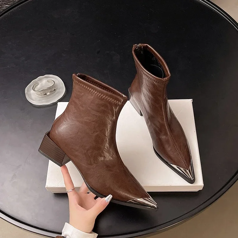 

Узкие ботинки с металлическим острым носком, 2025 г., новые модные ботильоны с острым носком и молнией сзади, нескользящие ботинки на блочном каблуке