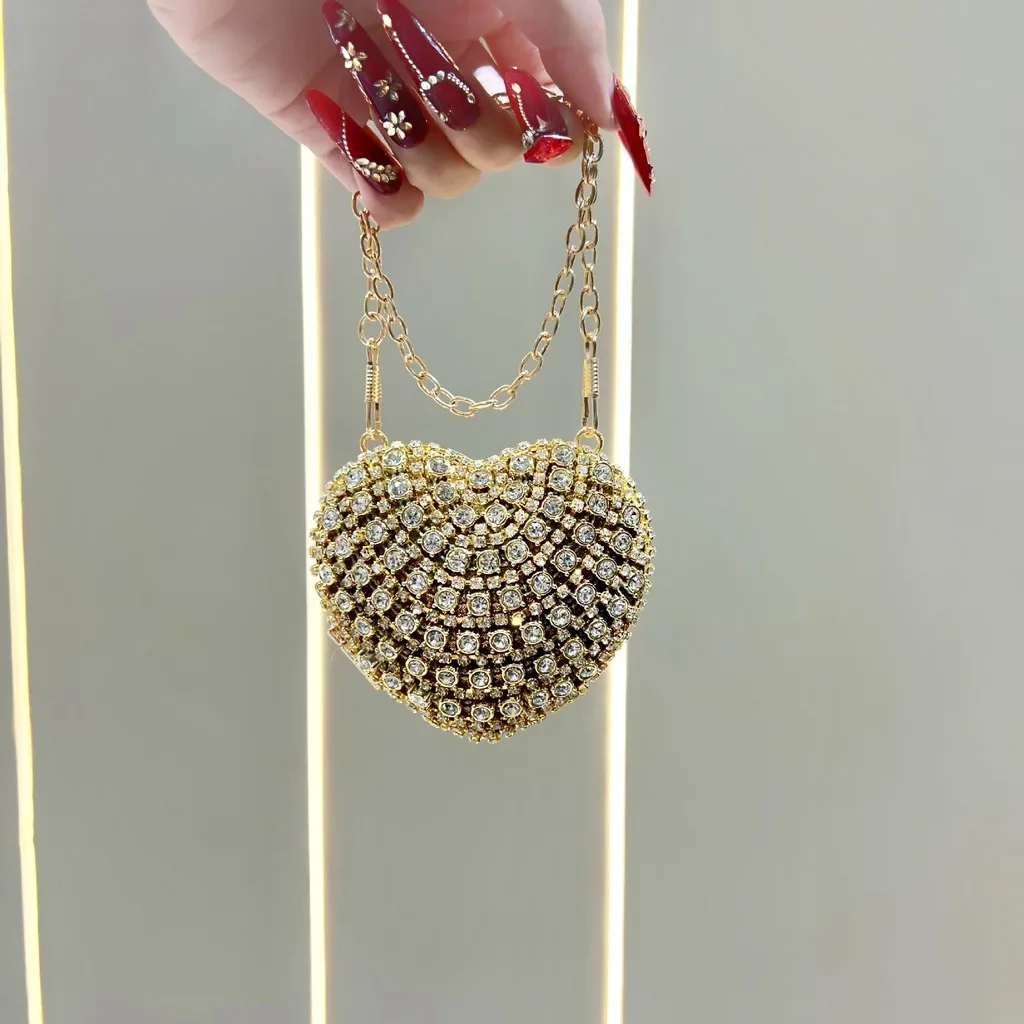 Fashion Accessory Bag Eye-Catching Rhinestone Mini Bag Mini Lipstick Pouch Structured Heart-Shaped Evening Bag For Parties