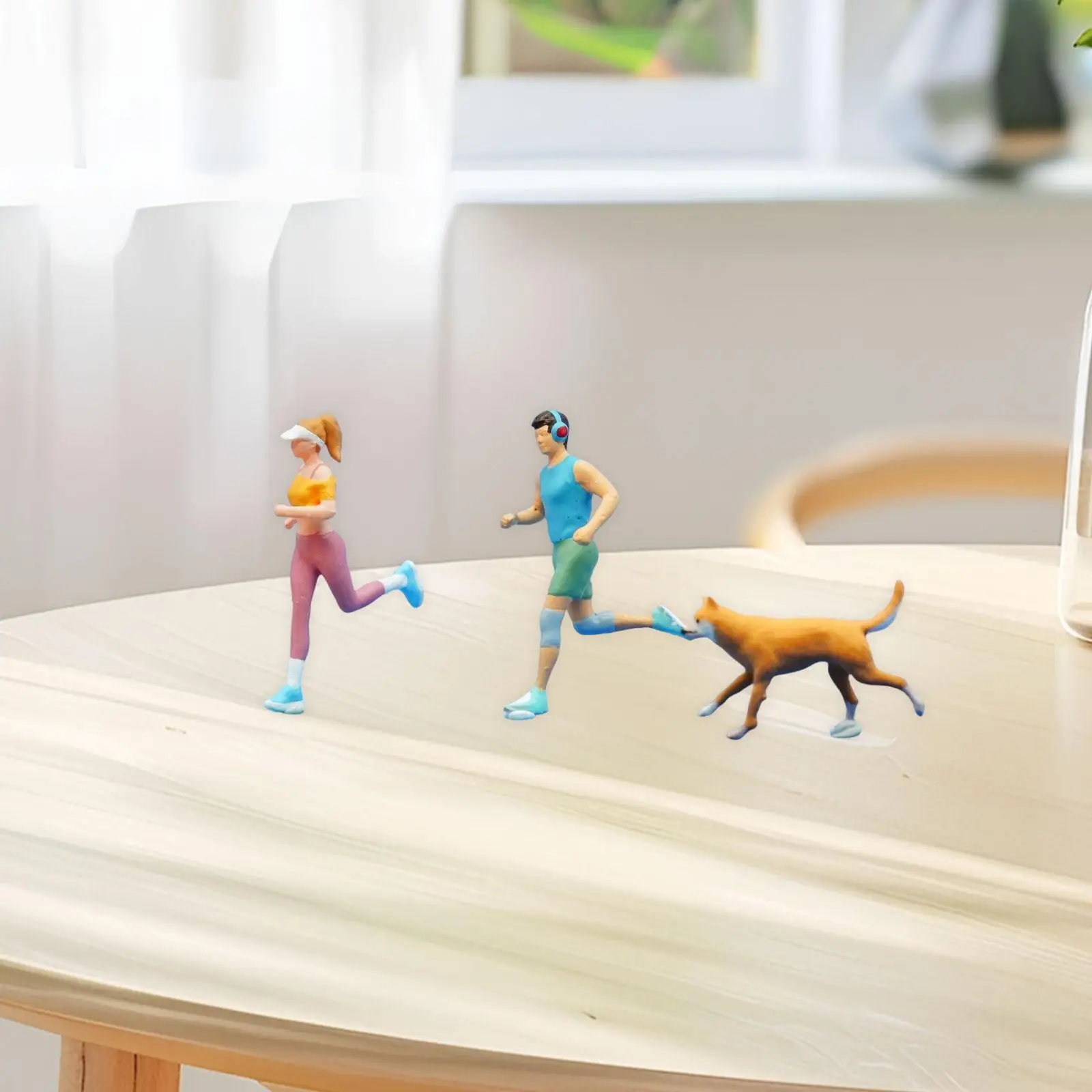 

3x 1:64 Scale Miniature Figures Running Tiny Small Miniature Scene Figurines