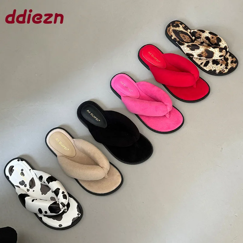 

2025 новые модные женские тапочки из флока на плоской подошве, летние пляжные шлепанцы, сандалии с круглым носком, женские тапочки на плоской подошве, женские шлепанцы