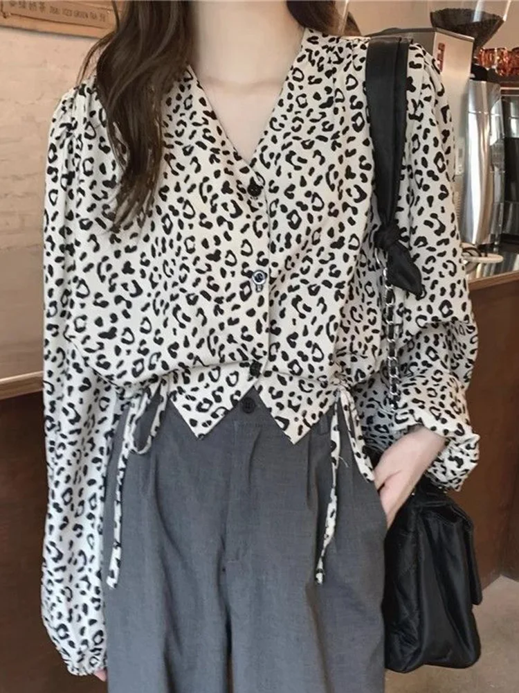 

Streetwear Leopard Shirt Women Slim V Neck Long Sleeve Vintage Blouse American Casual Retro Lace Up Female Spring Tops NewYY7
