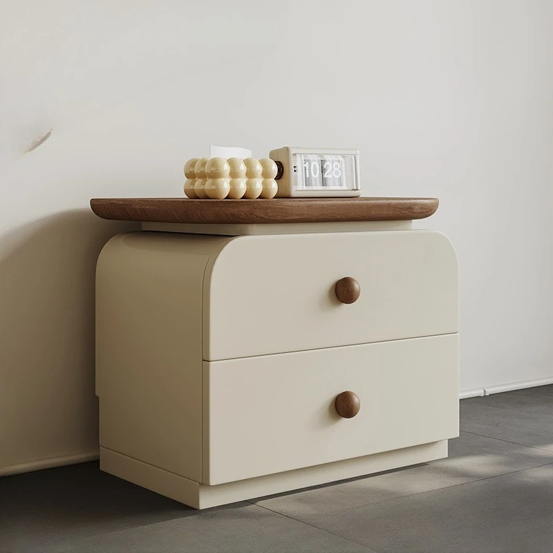 Small design Cream-style second-hand solid wood bedside table