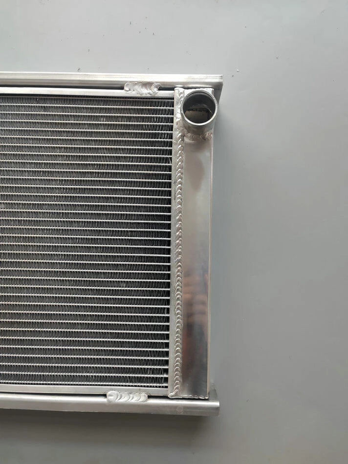 Aluminum Radiator for 1979-1988 Alfa Romeo Alfetta GTV6 2.5L 160HP 1980 1981 1982 1983 1984 1985 1986 1987